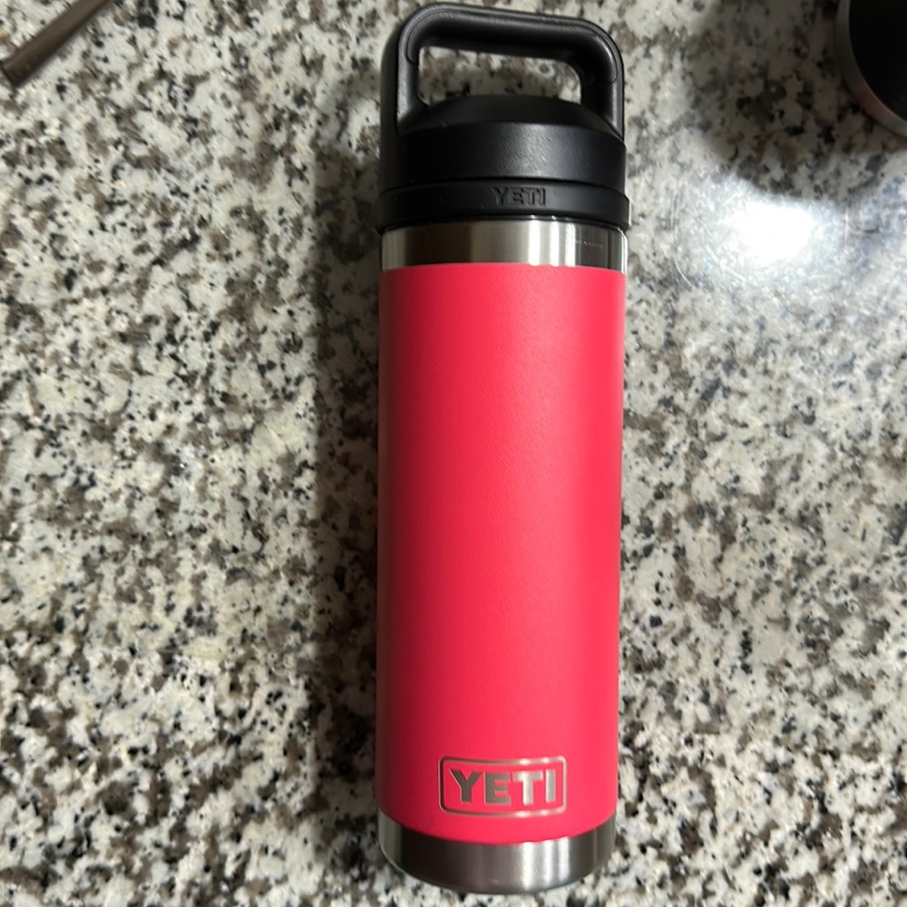 Yeti water bottle like new 18oz